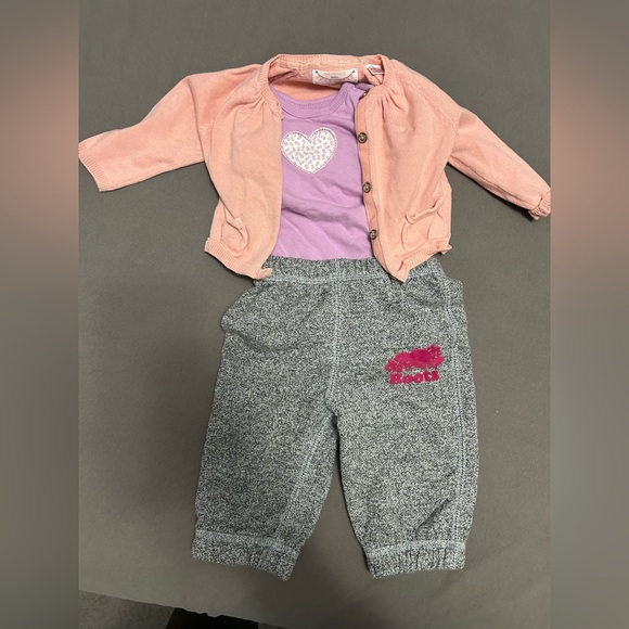 3-6 Month Old Baby Capsule Clothing Set - Picture 10 of 11